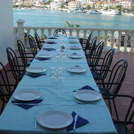 Guest house Frankopan Tisno
