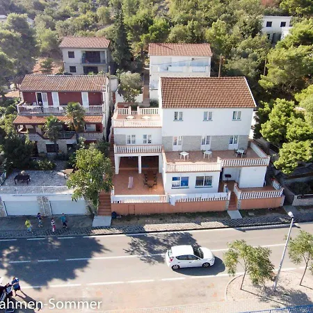 Frankopan Guest house 3*